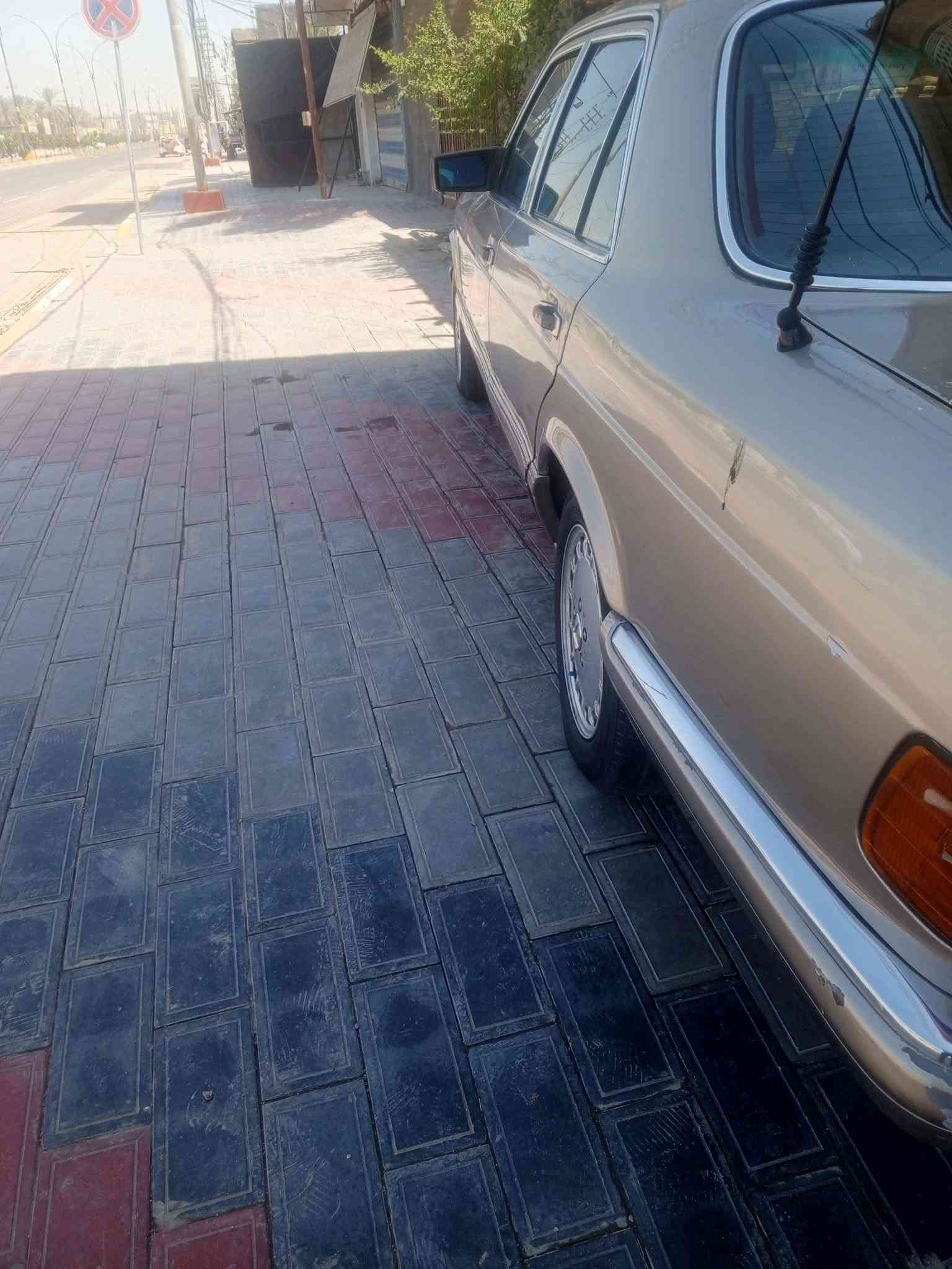 مرسيدس جامبو • ١٩٨٨ • رقم نينوى