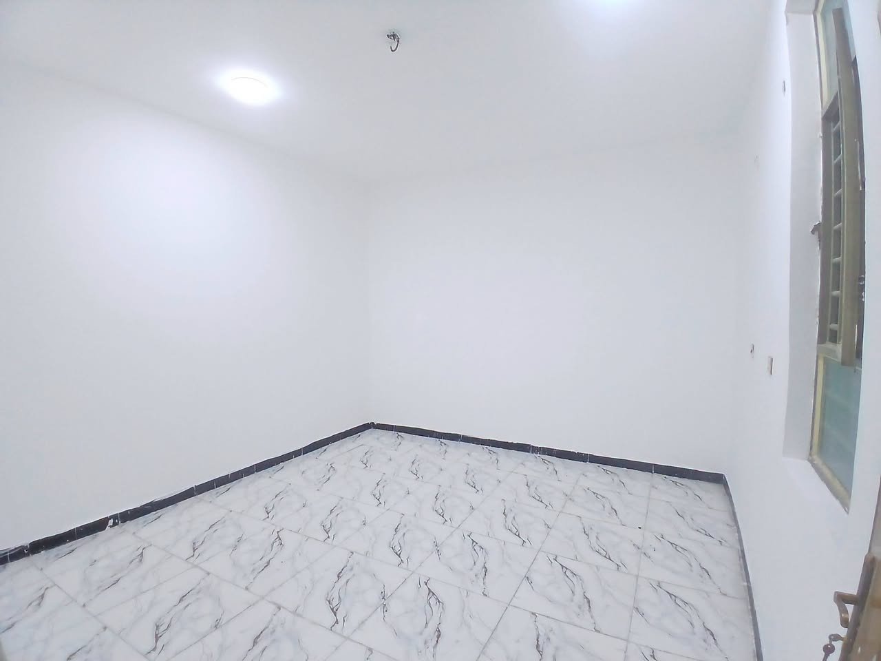 دار للبيع كوت حي الحكيم شارع علاء غريب قرب الكورنيش ركن طابو زراعي سند 25مرقم من قبل البلديه مساحه137 متر بناء طابوق يتكون من غرفه نوم مطبخ استقبال هول صحيت داخليه وخارجيه السعر المطلوب44 مليون وبيها مجال للشراي الاستفسار مراجعه مكتب دلالية حسن البيضاني*********** نستقبل كافة العروض في حي لحكيم
