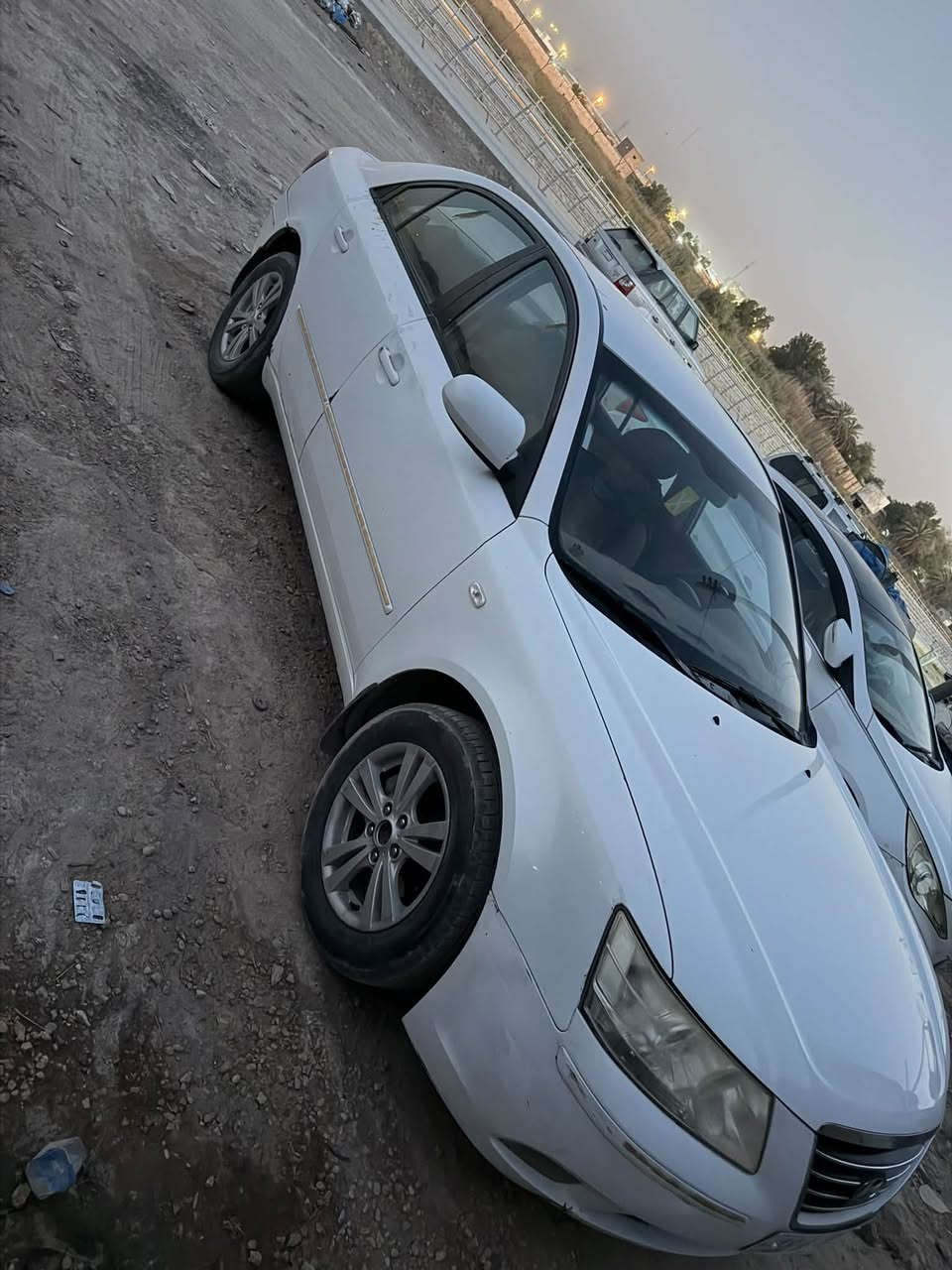 السلام عليكم
سوناتا وارد خليجي 
موديل2009
رقم بابل الجديد
السيارة محرك 2400
سياره نضيفه بيه فقط صبغ في باب السدر والباب الخلفي فقط 
للاستفسار ***********
