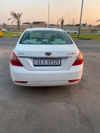 ام كراند C7 • ٢٠١٣ • تايرات جديد