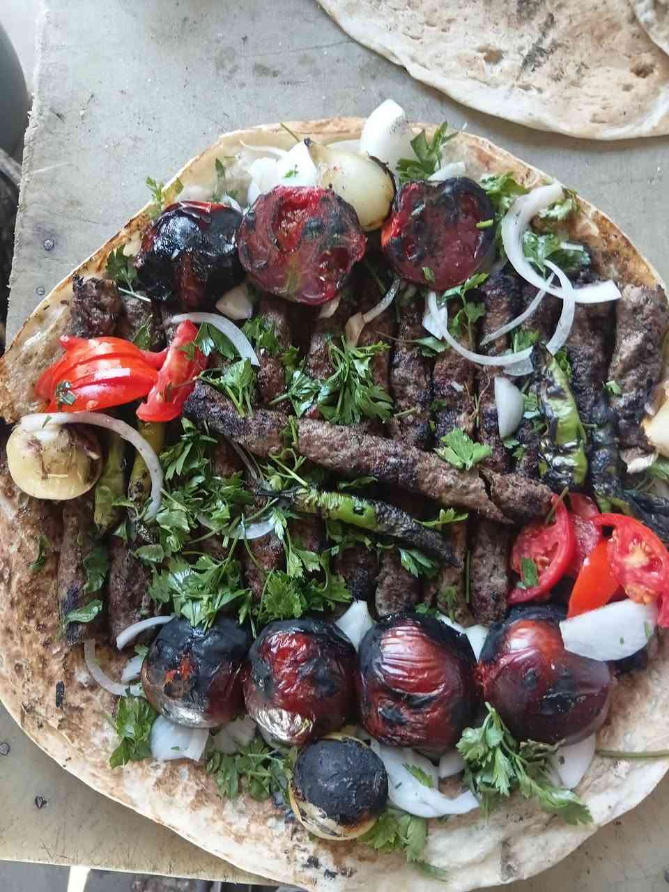 مشويات ابو سليمان عرض يوم الجمعه كيلو كباب دجاج  ٧٠٠٠ لحم  ١٦٠٠٠ تكت دجاج ١٢٠٠ح  اجنحه ١٠٠٠٠  هاتف *********** العنوان الانبار القائم  قرب الجامع الكبير ومستعدون لتجهيز كافت المناسبات والعراس وبسعار مناسبه يوجد خدمة توصيل
