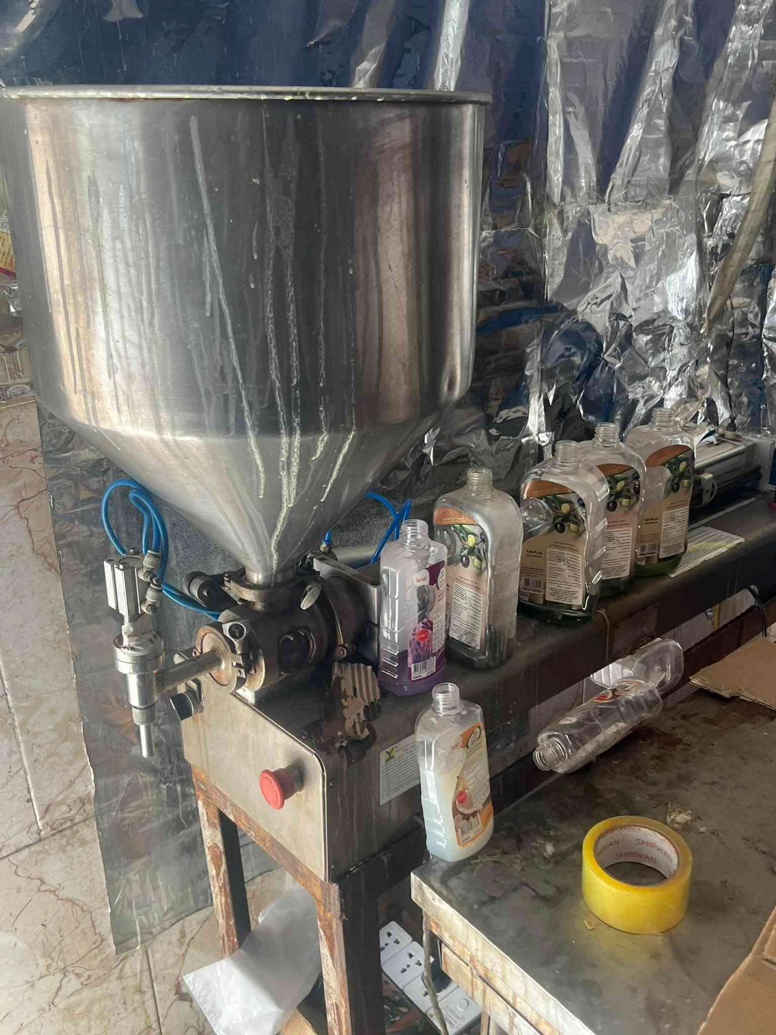 للبيع معمل كامل مال شامبو معه بطل معه كارتون معه ستيكر *********** للبيع شلع مكان بغداد طب خاص وتدلل
