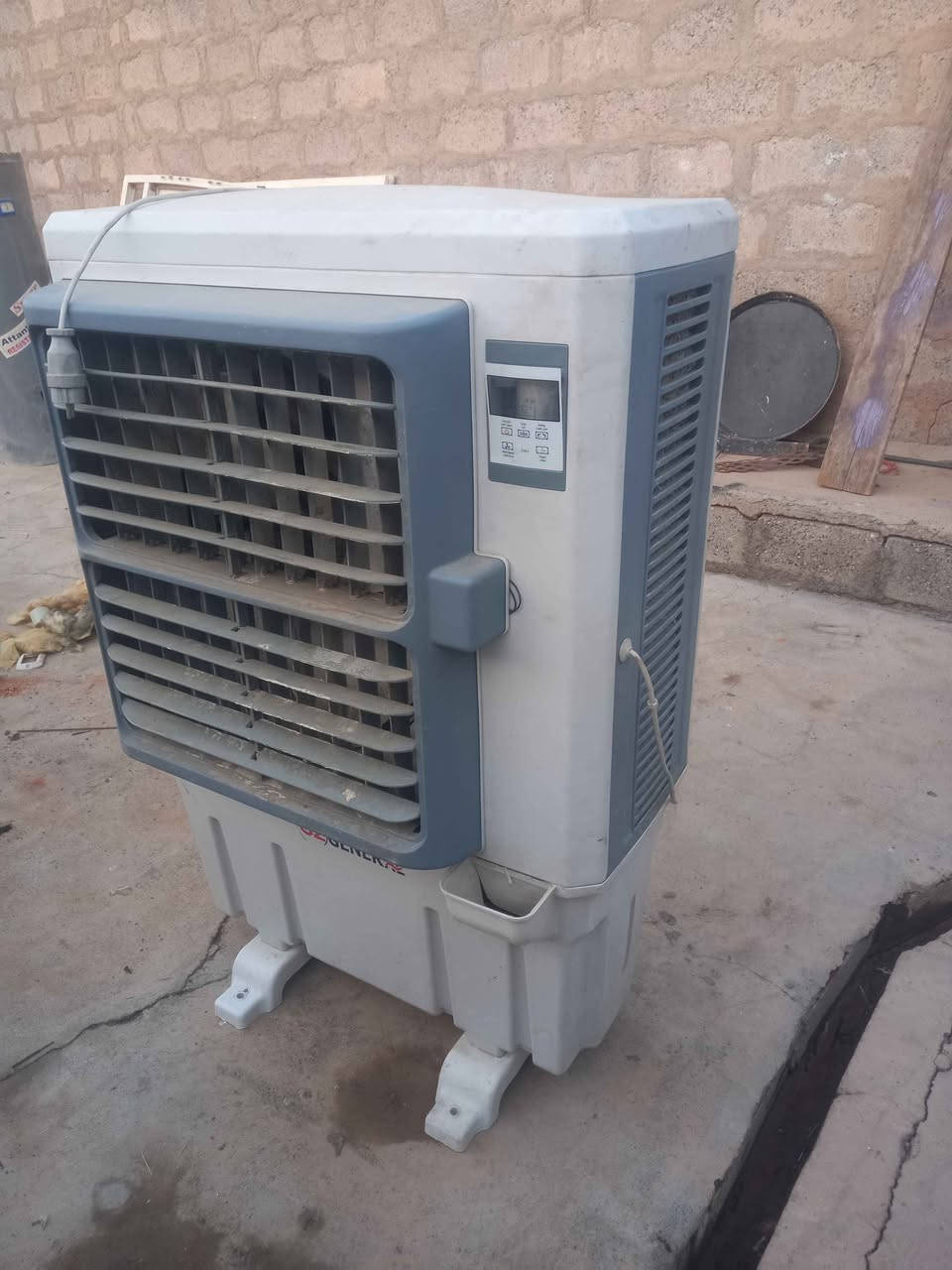 كنفيره للبيع شرط الشغل سرعه واحده السعر ٥٠ الف العنوان موصل حي الصدام بعد السيطرة عالشارع العام طريق بعشيقه *********** *********** يوجد توصيل داخل الموصل موصل, نينوى
