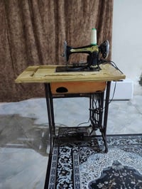 مكينة خياطة • فراشة سودة • فراشة بيضاء شغاله
