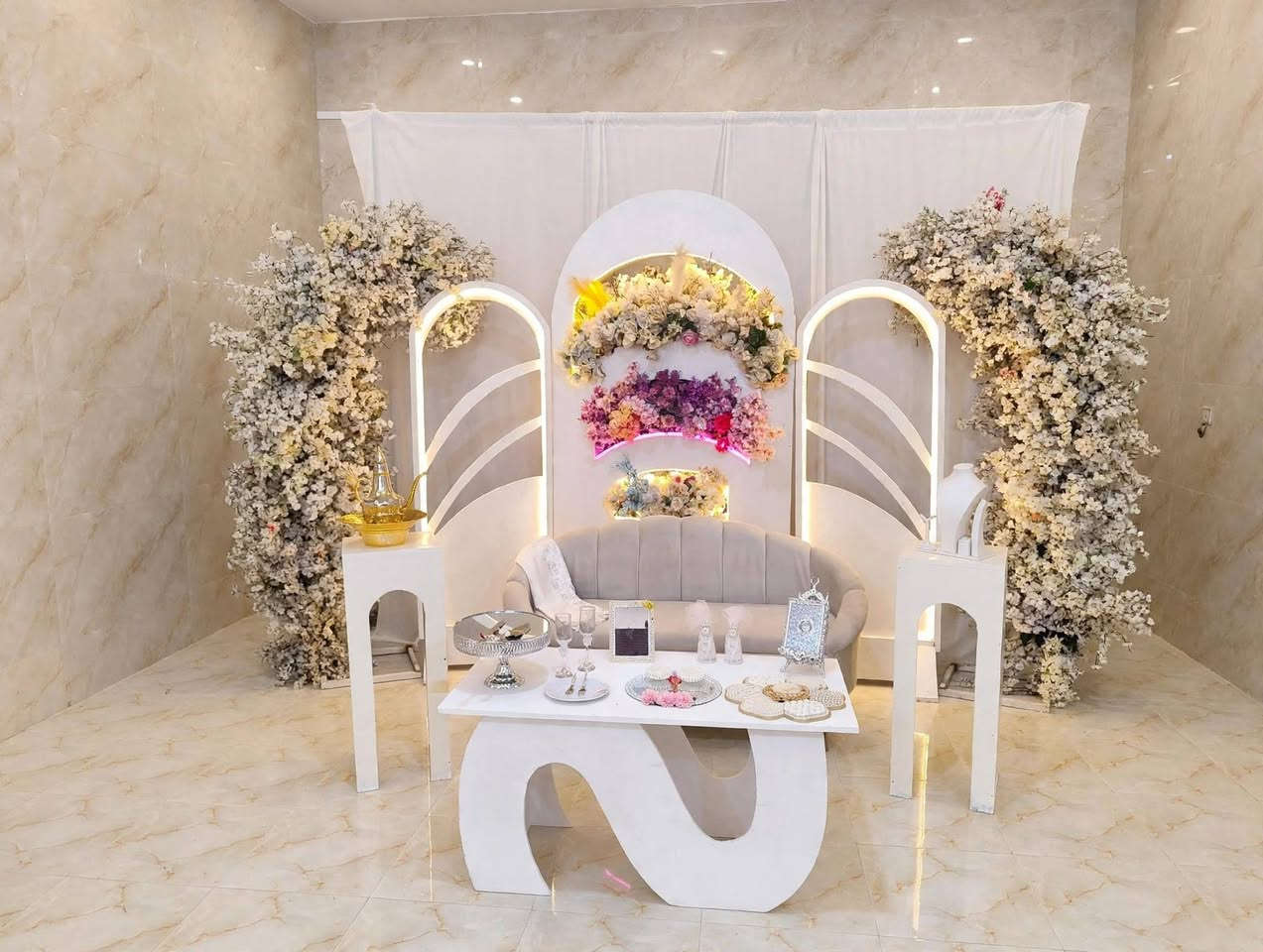 #كوشات خطوبه #كوشات عرس  # كوشات حنة كوشات ختان كوشات حفلات 
متوفره للايجار بأشكال مختلفة 
موقعنا حي الغدير شارع مستشفئ البناني 
  للتواصل ***********
باداره ابو حسن 
مكلف بالنشر اخوان مسوي عروض كلش حلوه وسعار مناسبه 
كوشات الزهور كوشات الزهور
