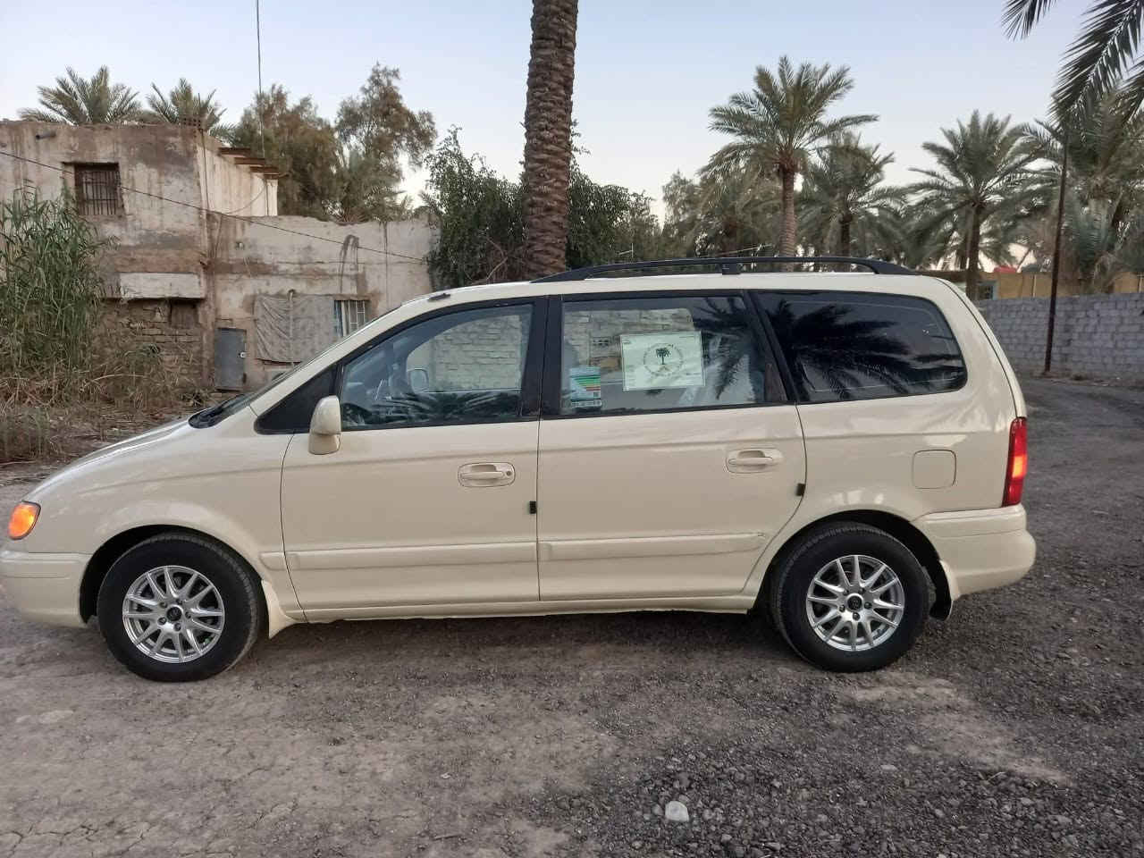 السلام عليكم
هونداي تراجيت خليجي موديل ٢٠٠٦ بأسمي رقم بغداد ألماني وشرط التحويل 

٧ راكب 

مكينه ٦سلندر ٢٧٠٠ وكير وحداديه شرط تخم تاير جديد كهربائيات كله شغاله 

التبريد منظومه جديده وعايز غاز

 السياره مكفوله من الحادث

السعر ٧٥ وبيها مجال 

مكان السياره بالحله مركز المدينه 

للتواصل *********** بي واتساب
