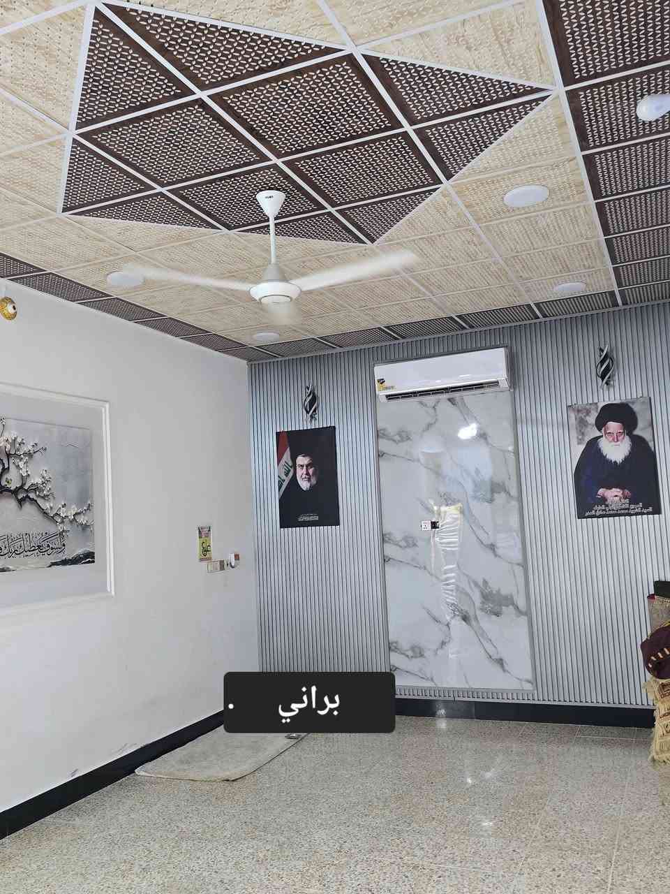 بيت للبيع مساحة ٢٥٠ متر بناء حديث كافة الخدمات ماء كهرباء اناره تبليط مجاري
غرفتين نوم + صالة + مطبخ حار وبارد 
براني + صحيات خارجيه وداخليه 
فضلة مقابيل البيت حديقه خارجية 
السعر 75 
للاتصال ***********
مجمع الغدير ام عباسيات الشافعية
