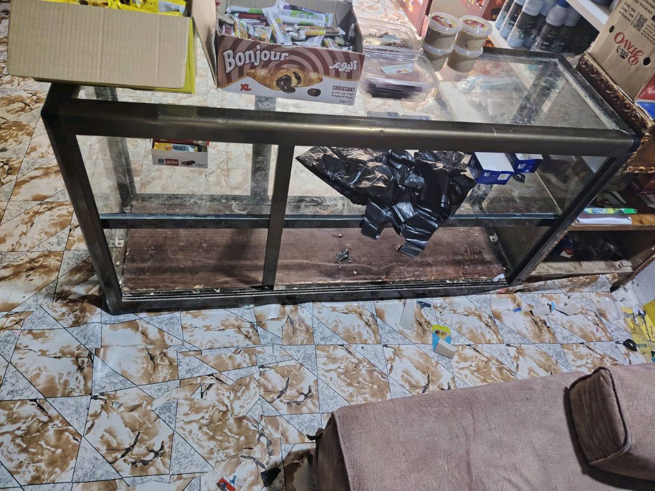 اغراض محل للبيع