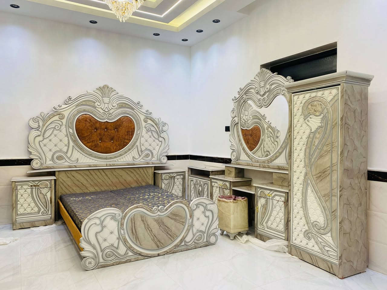 ماشاء الله غرفه نوم عراقي توج تصميم تركي نضافه ميه بل ميه سعر 950 وبي مجال بسيط العنوان رمانه البعبيد مقابل جسر الاستفسار ***********
