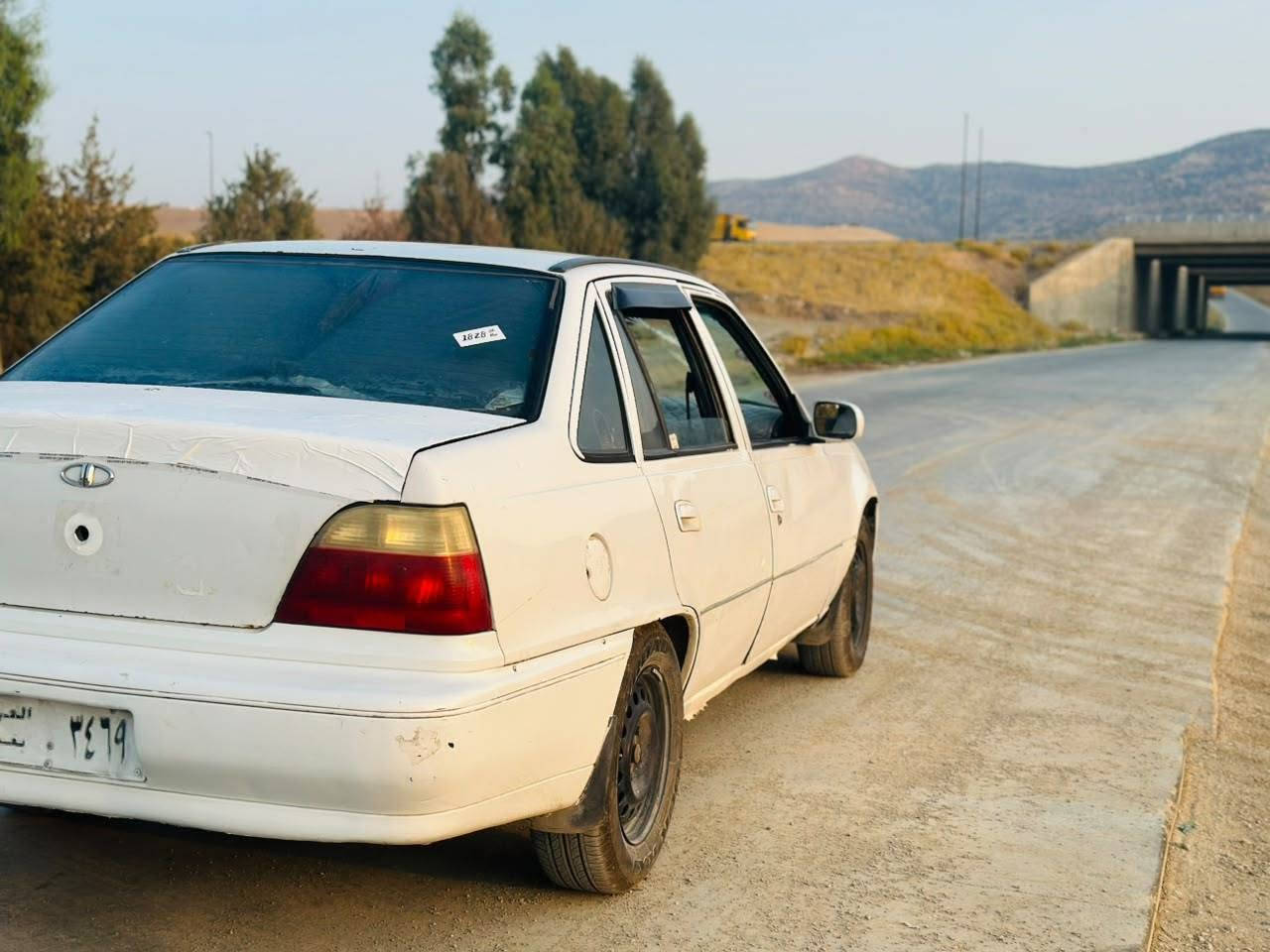 دایو مۆدیل 1996 ئاڕمی سلیمانی
چوار تایە تازە کارەبای هەمووی هیش ئە کات
چوار جام ـ کارەبا
چوار بە رگە دەرگا  تازە
مەکینە بە خ  لە زە خت  تۆزئ دوکەڵ ئە کات
سعر 15گەڵاو کەمیک  مە عامە لە  
شۆین سلیمانی  *********** السليمانية, العراق
