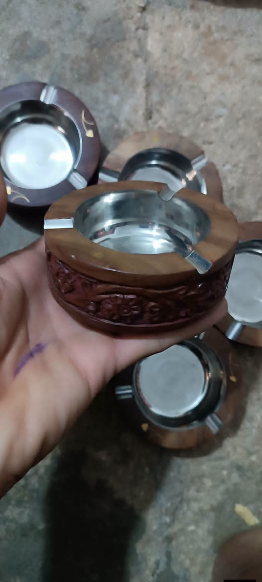 السلام عليكم
عمي كلها ب80 الف ويا التوصيل
ماكو هيچ اسعار بكل العراق بس عندي ضرف واريد ابيعها

ملائكة عدد 4 عجينة
اعلام العراق مكتبية عدد 5
صياني نحاس عدد 2 وحدة لفض الجلالة اللّٰه والثانية مكتوبة نقش بالايد الذكرى ذكراك والقلب لا ينساك من مصباح الى مشتاق
هاونات نحاس بدون يدات عدد 2
كيلو غرام نحاس عدد 1
سيت مبخرة ونفاظات ما مستخدمة خشب اصلي يگولون جاوي وما اعرف بعد

تواصل خاص او واتساب ***********

