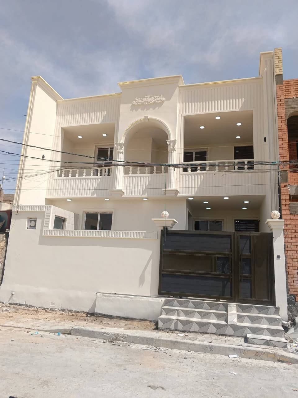 مكتب ارض الصفوه  للمقاولات وبناء  الدور السكنيه وفق الشروط والمواصفات  المطلوبة بجوده  عاليه وبأسعار تنافسية .و بكادر هندسي مختص بأعمال البناء والاعمار  ..
مكتب ارض الصفوه  للمقاولات وبناء  الدور السكنيه وفق الشروط والمواصفات  المطلوبة بجوده  عاليه وبأسعار تنافسية .و بكادر هندسي مختص بأعمال البناء والاعمار  ..

يوجد نضام #التقسيط 

‏‪***********‬‏ ابو همام 

1.. تعديل الارض وتسويتها        عقارات أرض الصفوة 

2.. دفن الارض وحدلها.             موقع العمل الرمادي فقط

3.. تسقيط الخارطه 

4.. بناء رباط شريطي مسلح 40*50

5.. بناء وزن حجر واسمنت 

6.. لبخ الاساس خارج داخل 

7.. تكيير الاسس الدوره حصراً 

8..صب مانع رطوبه فوق الأسس 

9..بناء..حجر ..بلوك..طابوك..حسب الاتفاق 

10..تسليح السقف وفق المعايير 

11..تسليك انابيب الكهرباء قبل الصب

12..صب السقوف بارتفاع من 20الى 25 سم

مكتب ارض الصفوه  للمقاولات وبناء  الدور السكنيه وفق الشروط والمواصفات  المطلوبة بجوده  عاليه وبأسعار تنافسية .و بكادر هندسي مختص بأعمال البناء والاعمار  ..

مكتب ارض الصفوه  للمقاولات وبناء  الدور السكنيه وفق الشروط والمواصفات  المطلوبة بجوده  عاليه وبأسعار تنافسية .و بكادر هندسي مختص بأعمال البناء والاعمار  ..
