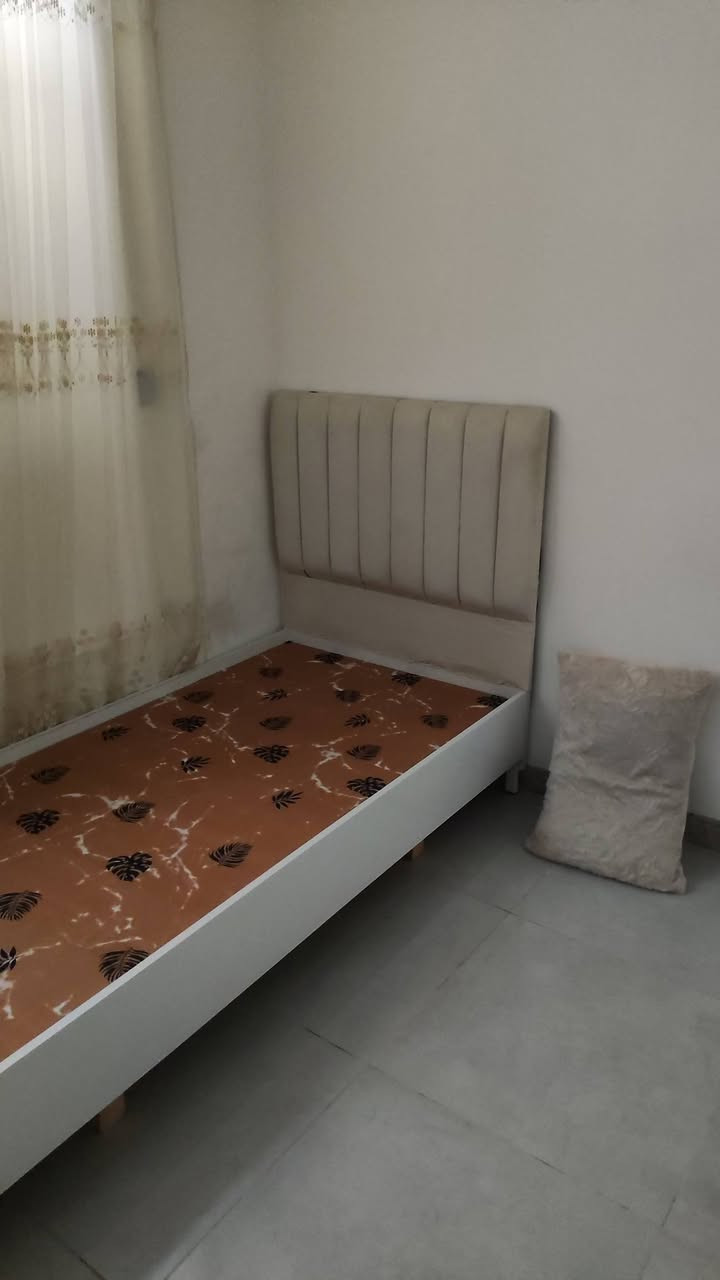 متاح غرفه نظيفه تجي وشوف نظافته مكان كركوك رقم الهاتف ***********
