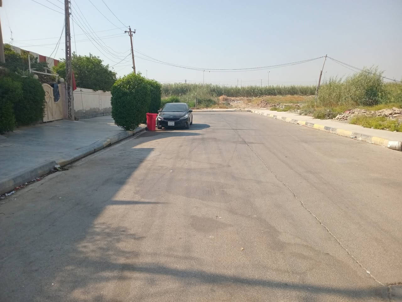 السلام عليكم 
بيت يعتبر قطعه للبيع في منطقه الشباب مساحته 150
عرض 7 النزال 20 السعر 100 
للاتصال ***********
