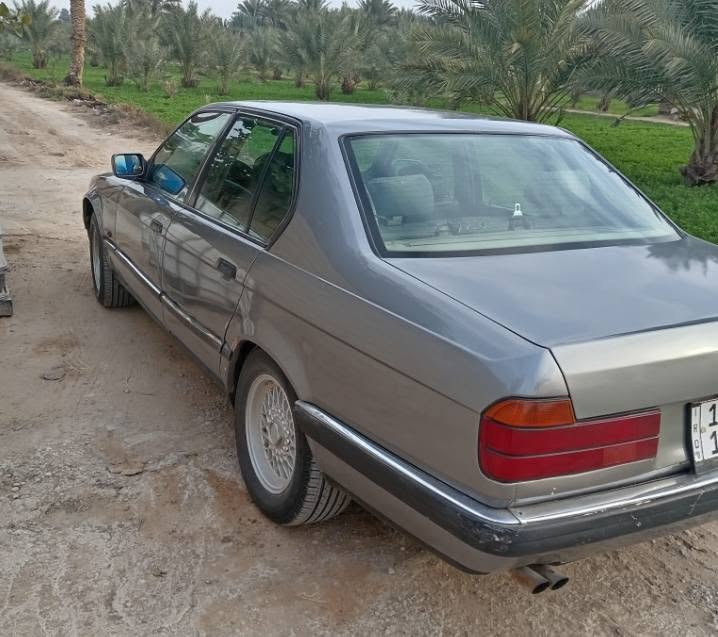BMW 730
BMW 730
موديل 92
رقم انكليزي تحويل ثاني يوم ب اسمي
سيارة بحالة جيدة
مكان السيارة كربلاء
السعر 32 ورقة
موبايل ***********

نص مكتوب في الصور:
- HONOR X6a
- 50MP Triple Camera
- 10:21
- 1
- VOLTE 4G
- January 24, 2026
- 3:49 PM
- O HONOR X6a
- Share
- Favorite
- Edit
- Delete
- More