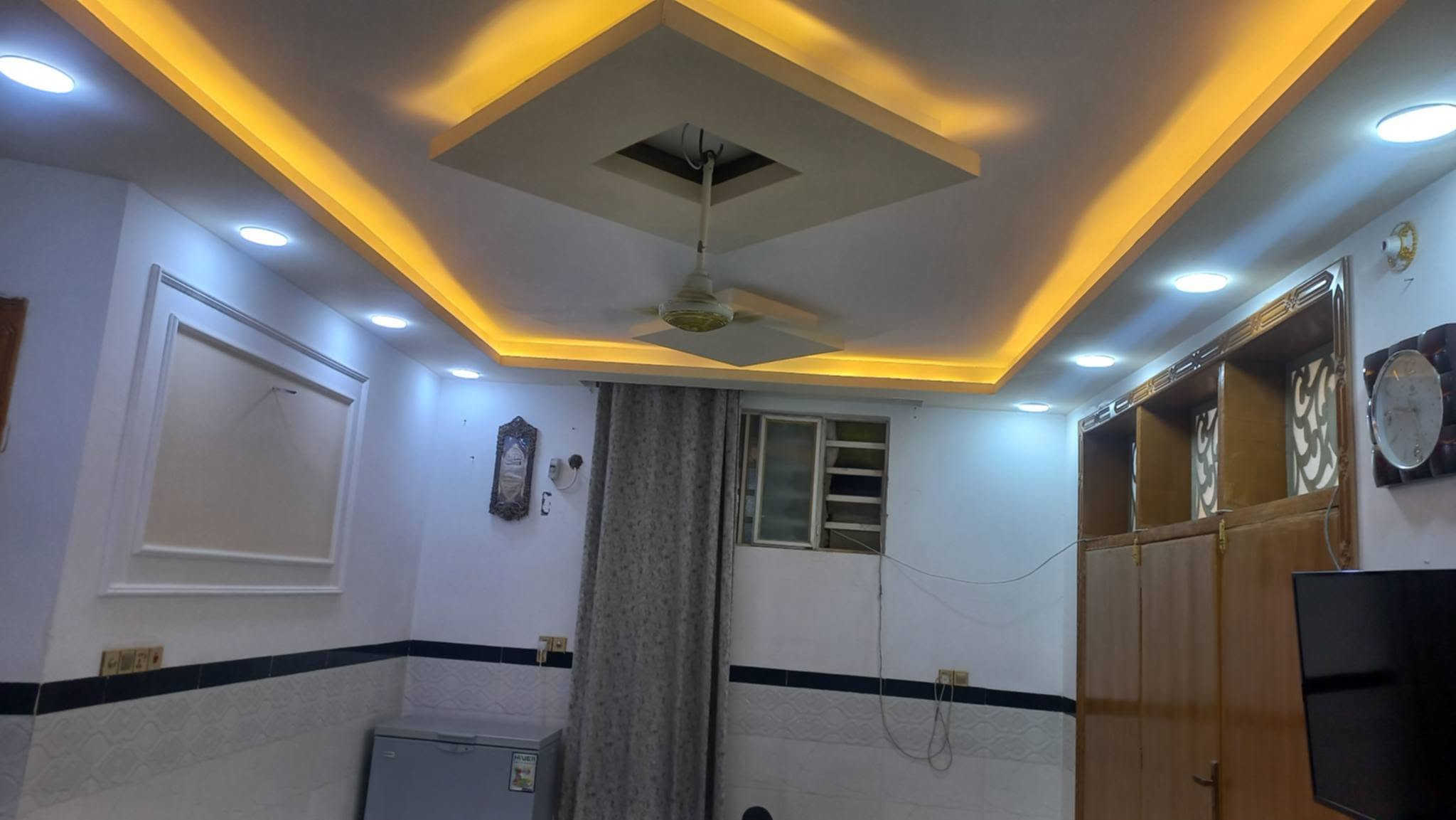 🏡 بيت للبيع – مراوس

 بسعر 90 مليون دينار 

📐 المساحة: 200م² – ركن
🏗️ السقف والأساس: صب كونكريت
🧱 البناء: طابوق نهروان
🛣️ عرض الشارع: 17م

تفاصيل البيت:
• غرفتان كبيرتان، إحداهما سويت
• استقبال وصالة بعرض البيت
• مطبخ حار وبارد
• حمامان داخلي وخارجي
• گراج للسيارة
• أرضيات بورسلين ثقيل بالكامل
• البيت متعوب عليه، والمنطقة نظيفة وهادئة جداً

📜 السند: طابو زراعي، سند 25 + إقرار محكمة باسمك، مشمول بالتطويب.

📍 الموقع: مقابل قرية الغدير، خلف محطة وقود بركات الغدير.

⚡ كافة الخدمات متوفرة:
تبليط • ماء • كهرباء • مولدة خط ذهبي • نت ضوئي

📞 للتفاصيل التواصل: ***********
