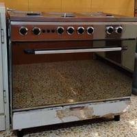 طباخ خمس عيون مصري مستخدم نضيف الرقم07738579643