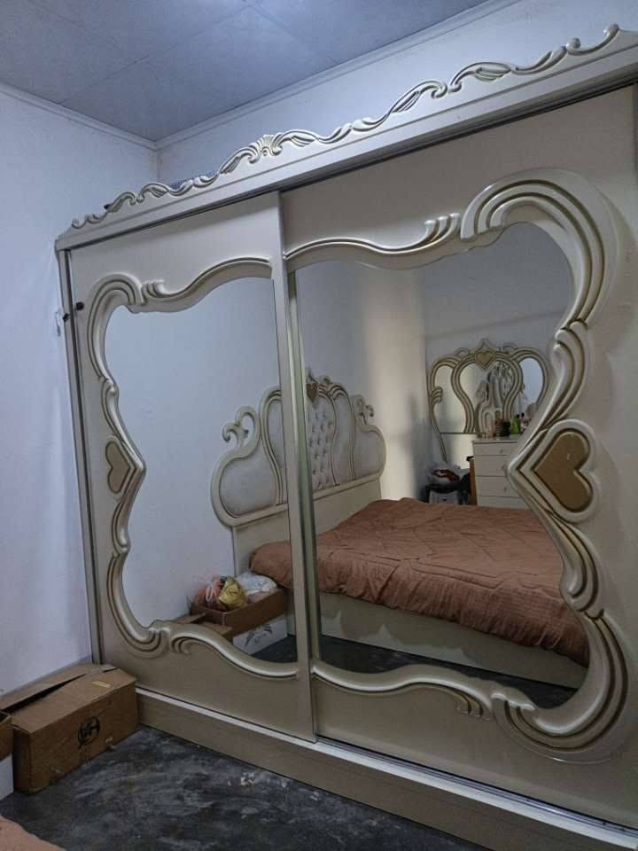 غورفه نوم  بۆفرۆشتن   4پارچە یه  مه عره زو مێز تە والێت و   سیسه م و  دۆشه کیشی  له گه له تورکیه  بێ عه یبه   له سموده   سعری 225هه زار   به لاش  ***********
