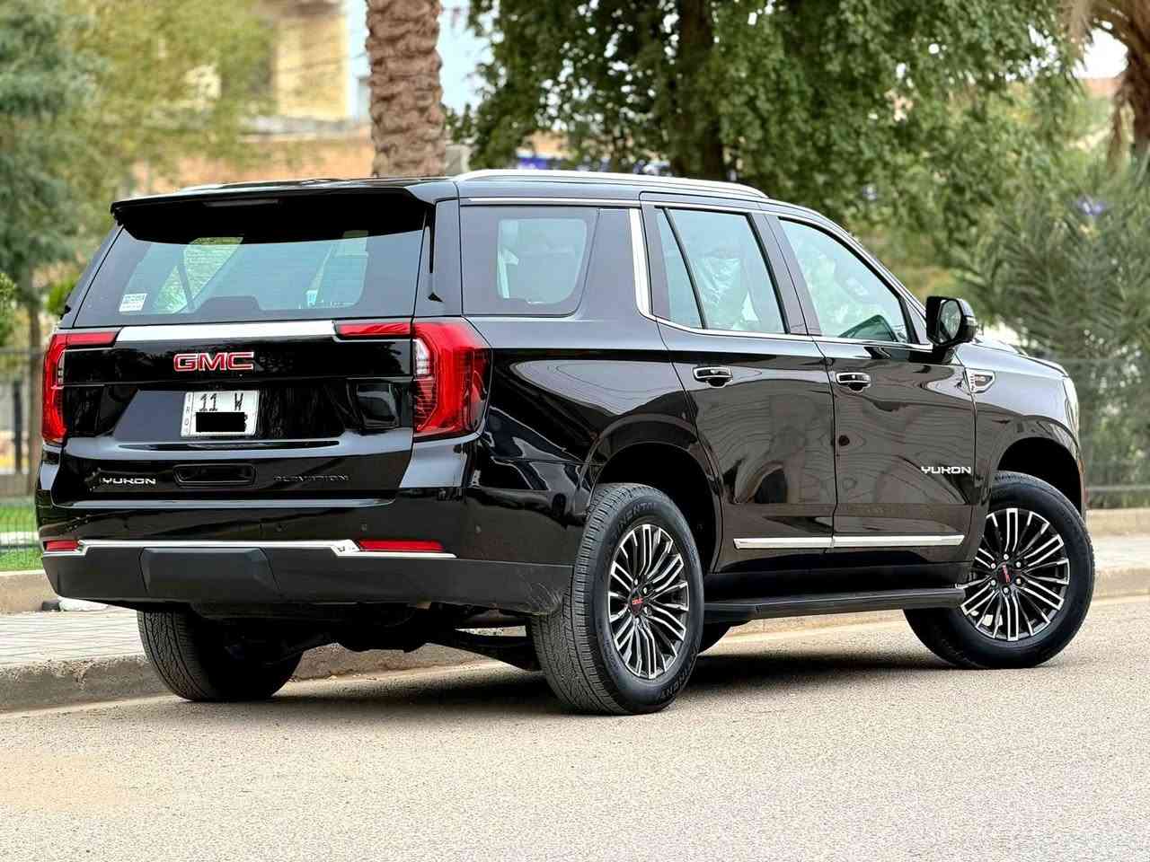 عليكم ...... اخوان عندي جي ام سي اليفيشن موديل 2025 خليجيه وكالة المنصور وداخل الضمان السياره مكفوله من الضرر والصبغ والبارد ماشيه 19 الف فقط رقم بغداد بأسمي وتحويل مباشر اخوان السياره جديدة جدا جدا ومغلفه PPF بالكامل وسعرها 61000$ من الاخير واي استفسار هذا رقمي *********** 
مكان السياره بغداد حي القادسيه 
مواصفاته 
محرك 8 سلندر 5300
كشنات جلد 
خمس كامرات 
باب خلفي كهرباء 
شاحن 
ثلاجه 
رادار امامي 
رادارات جانبيه 
سستم صوت بغداد, العراق
