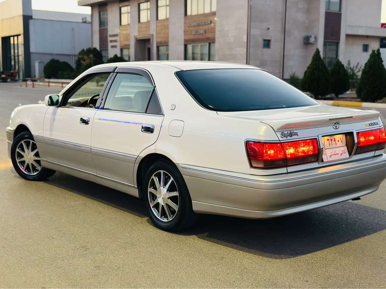 مەلیکە ساخ ساخ
٢٠٠١ ناوکارتۆن
پێشی ئەبووعیون دوای کریستاڵ
٢ دوگمەی تراکشن
ویلی نەجمە تایەی لۆک
چاڵوشوختو قوپاوی نییە
گێڕومەکینەو تەبرید بەشەرت
باڕکۆدی و کۆدی بەشەرت
یەک پارچەو پەڵەیەکی ئەورپا بۆیاخ
سعری کۆتای ٥٥ گەڵا
*********** Singapore
