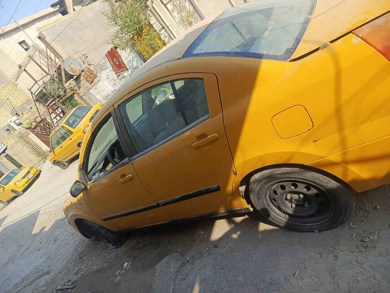 شيري اي 5للبيع كير ومكينه كامري حجم 1800كفاله 
بدون تحويل سنويه واوراق صاحبه عدي بس ابيع كوم حديد السياره تشتغل بس تخربط تاركه صار شهر العنوان بغداد الشرطه الخامسه السعر 13رقم***********
