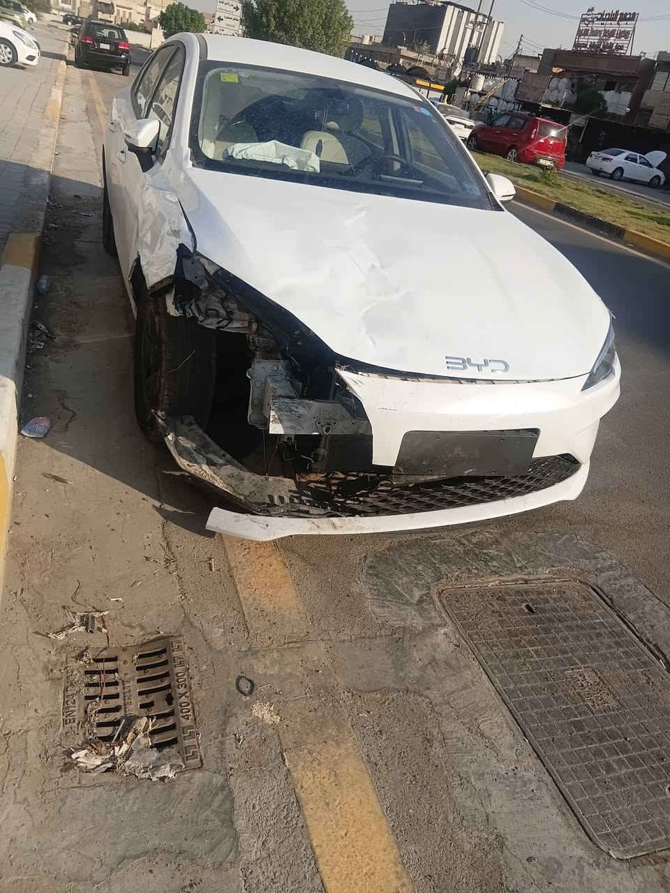 سيل فايف بيهةحادث السياره شغاله كير محرك كفاله  حادث موضح بلصورر  ماشيه ٧٠٠٠ الكلي ايرباكات طاكه رقم مميز ما اراوس السعر ١٣و٨٠٠   ***********
