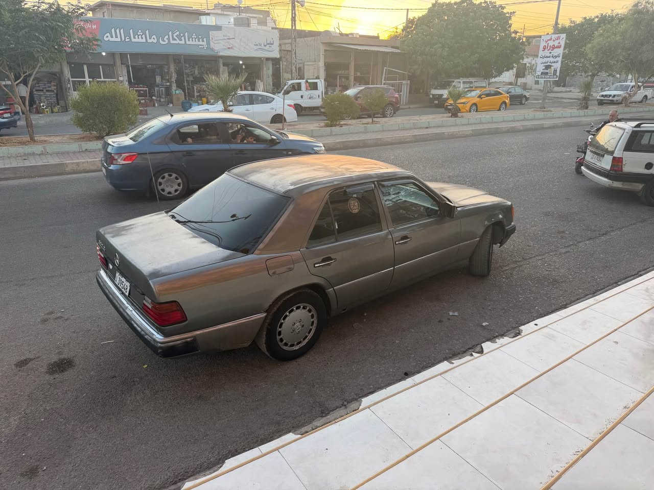 سيارة للبيع مارسيدس E300 رقم صلاح دين مشروع وطني محرك محور 2500بطة سعر 35مجال رقم هاتف *********** كركوك, العراق
