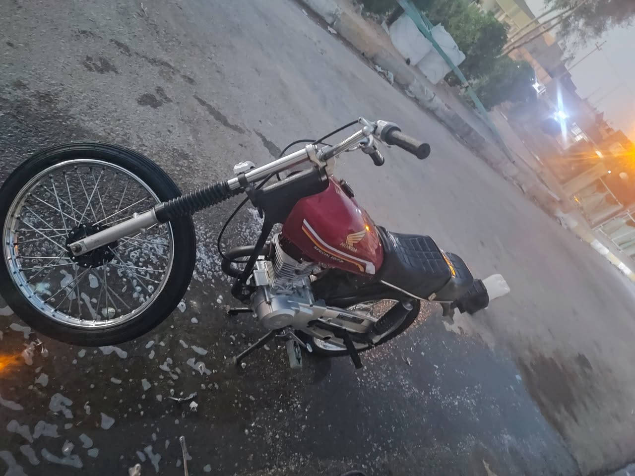 سلام عليكم دراجه سيجي نامه دراجه مكفوله كله تعمير 25 سعر 475بيه مجال مكاني كربلاء حي عامل ***********
