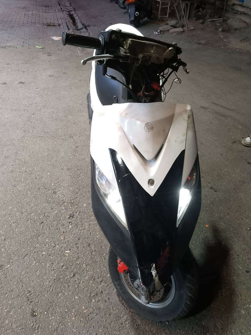 السلام عليكم دراجه ثعلب للبيع 350 بها مجال هذا رقم الهاتف ***********
