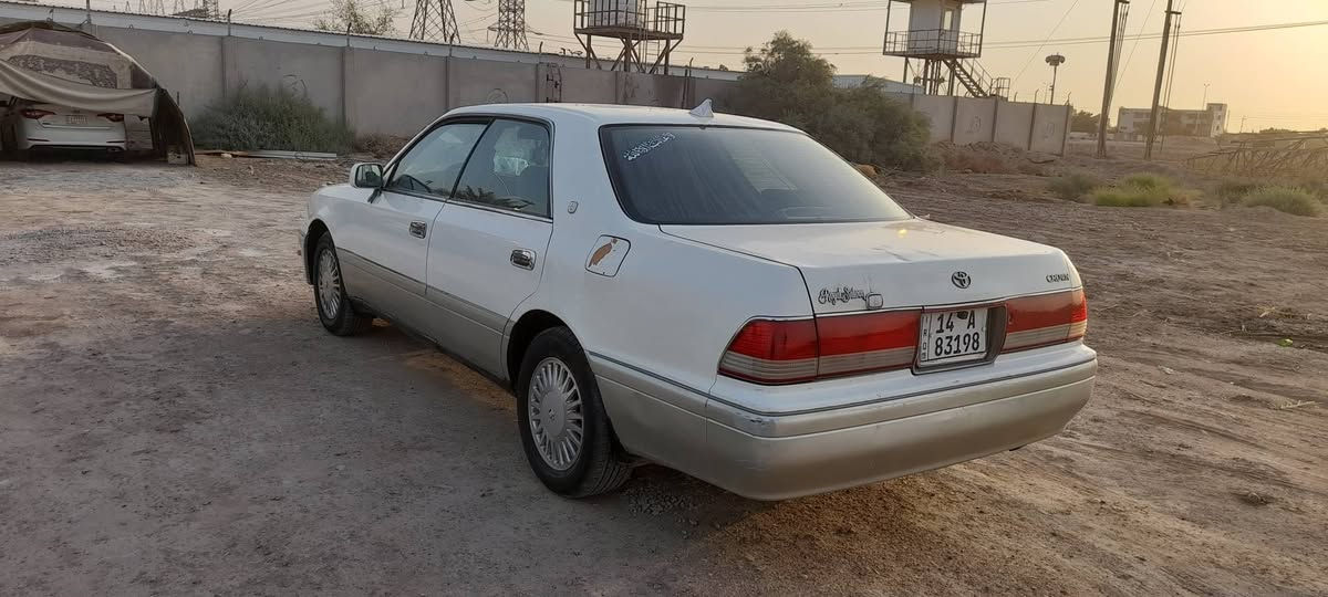 السلام عليكم للبيع موديل98 ضرضه 4 اصابع بلجاملغ الامامي سنويه  ل30 بأسمي لايت زنون عالي ناصي مكينه  2400ديلكو  مكفول مكينه وكير لا تنقيص ولا تبخير 
***********  مكان السياره بصره القرنه
وات ساب السعر 90 وبيه مجال
