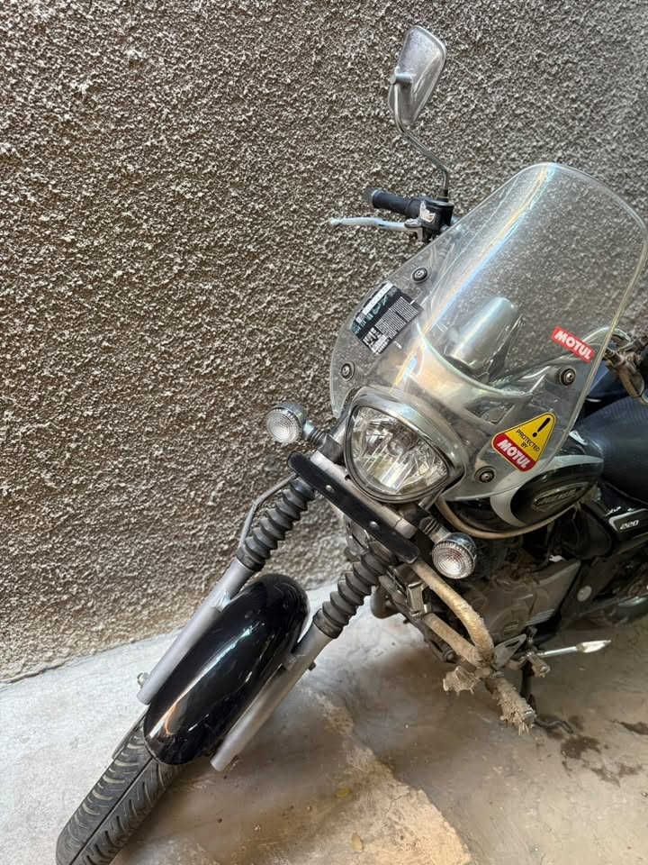 Bajaj AVENGER 220 CRUISE
دراجة للبيع  
باجاج افنجر كروز  -   CC 220 
موديل 2019
مرقم بغداد 
المسافة المقطوعة - 18 الف كيلو 
العنوان - بغداد 
السعر / 2,750,000 دينار عراقي 

للاستفسار رقم الهاتف: 
***********
