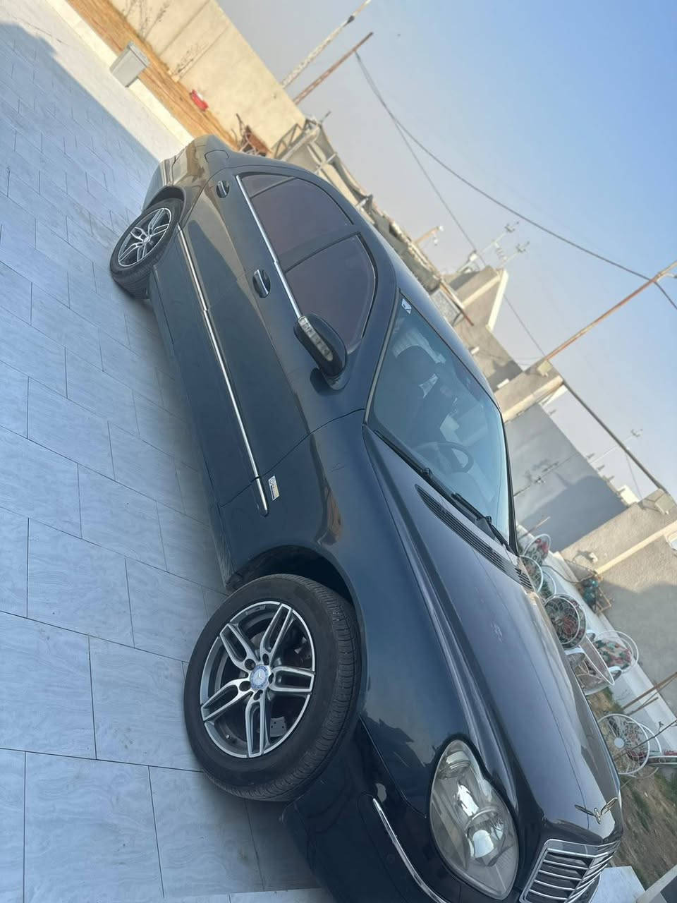 مارسيدس غواصة s500 AMG موديل 2004 سيارةنضيفةجدا مصبوغةعام بدون حادث فقط خلف باب السايق بيه طعجةخفيفة معروفةمواصفاته محرك كير تبريد ثلج جوبلسات 
رقم اربيل باسمي بيهةسنويةتضليل رسمي 
مكانهةبغداد ***********
