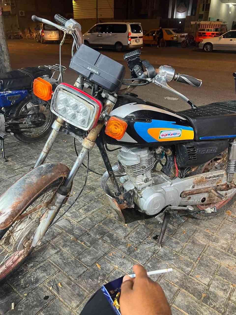 السلام عليكم دراجه نامه حلوه يرادله بيه كسر بل شاصي الي معلك بي لستان اخذه لحمه يرجعوه دراجه آوراق بس ماندل راعيه اوراقه عندي مكاني البصره ابي خصيب ***********
ملاحضه صندوق مو وياها سعر خاص شنو مراوس نزل
