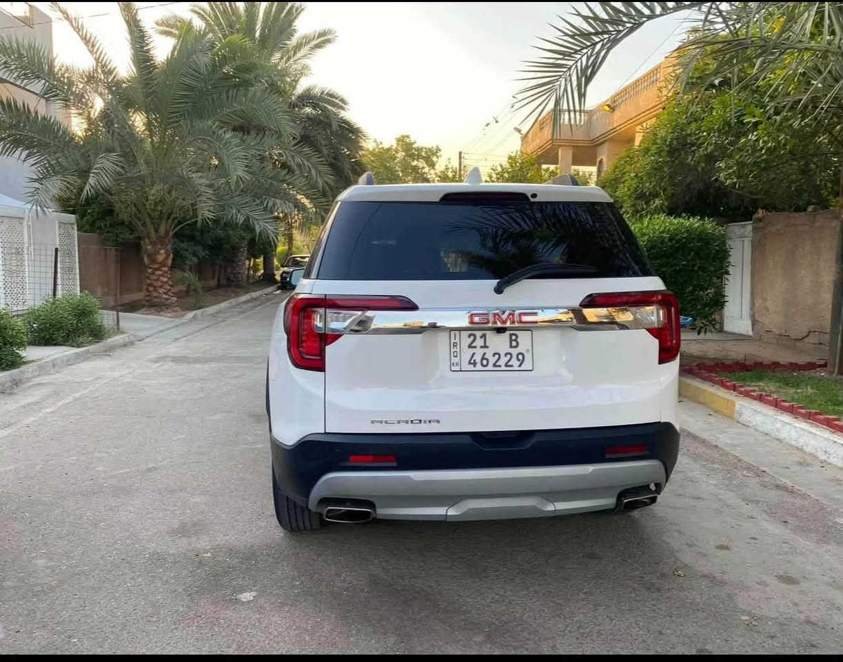 السلام عليكم …  
تم تنزيل السعر لاستعجالي بالبيع ………..
           2023 جمسي أكاديا   SLT 
 ماشية 88 الف كيلو مو ميل 
رقم سليمانية بأسمي  
فول مواصفات للأخير عدا الفتحة
٧ راكب - ٣ قطع تبريد
محرك 2000 تيربو - كشنات جلد - كشنات خلفية منفصل VIP - تشغيل عن بعد
- نقاط عمياء - رادارات (360) امامي خلفي جانبي -
صندوق كهرباء ( ويفتح بالقدم ايضا ) - سستم صوت (bose) - كامرة خلفية - داتا شو - تدفئة كشنات - كشنات كهرباء وهزاز 
تحديد مسار - اوتو ستوب - توقف ذاتي عند الاقتراب من السيارات - حساسات امامية وخلفية 
- قفل تلقائي - مراية تعتيم ذاتي + اشاير بالمري - سايد بريك بصمة - فول تحكمات ستيرن - اضاءة العالي اوتو - لايت ٣ عدسات - منظومة زنون بلادي
وبعد بيها هواااي مواصفات. 

الحادث واضح بالصور المرفقة إضافة إلى السونار أيضاً مرفق مع الصور  .

السعر :  190 ورقة وبيها مجال بسيط  - مكاني كربلاء .

السيارة جديدة بمعنى الكلمة وبالواقع بعد احلى وكل التفاصيل مذكورة بالمنشور . 

للاستفسار الاتصال : *********** واتساب موجود
