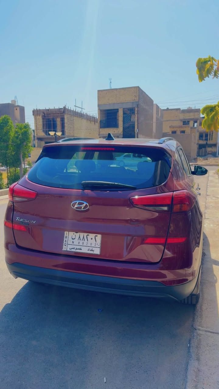 السلام عليكم
هونداي توسان ٢٠٢٠ خليجي كوري اصلي فول ١/١ 
فتحه بانوراما
شاشه كبيره اصل
رادار امامي وحساسات خلفيه
كامره تسجيل رحله بالمرايه
برده صندوق خلفيه
حساسات اماميه
شاشه عرض الاعطال
ترحيب باليدات مال ابواب
كشنات تغليف جلد اصلي
ماشيه ٧٧ الف
محرك ٢٠٠٠ دوش 
السياره على وضع الشركه ممبدل اي شي بدون صبغ او تبديل فقط بارد مكانين وباقي المواصفات معروفه بالتوسان
مكان السياره بغداد الرصافه السعر 190 مجال بسيط
***********
