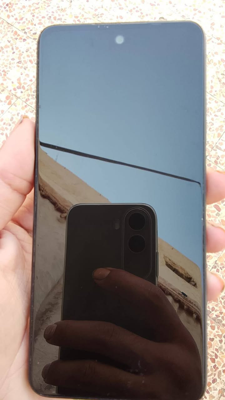 السلام عليكم شباب للبيع موبايل مستعجل على البيعه اني مكلف بنشر هذا رقمي ***********
