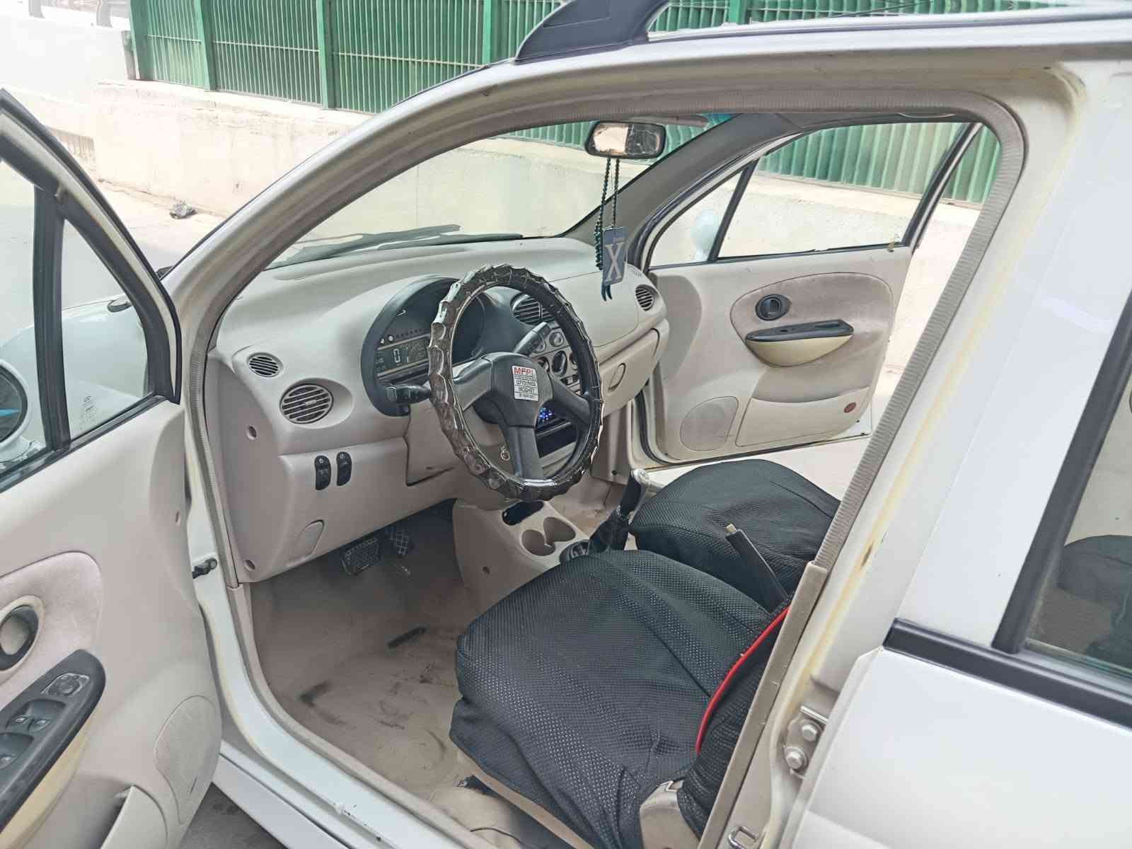 ٢٠١١ • باسمي • ما بيه صبغ