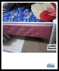 ٤ قطع • نضيفات ٩٥٪ • وردية زرگة فضية