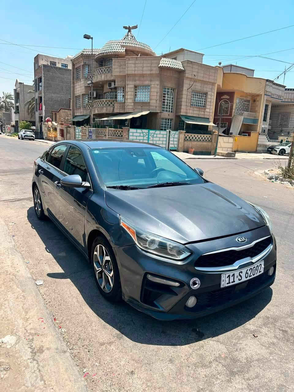السلام عليكم
كيا فورتي 2021 وارد امريكي 
محرك 2000 كير مبدل At 
ماشية 61 الف
حادثه مبدل بنيد وجاملغات بارد 
مواصفات 
شاشة كاميرا 
تحكمات 
تحديد مسار 
رادار 
وبقية المواصفات معروفه 

السعر 115$ 
عنوان بغداد شارع فلسطين 
***********
