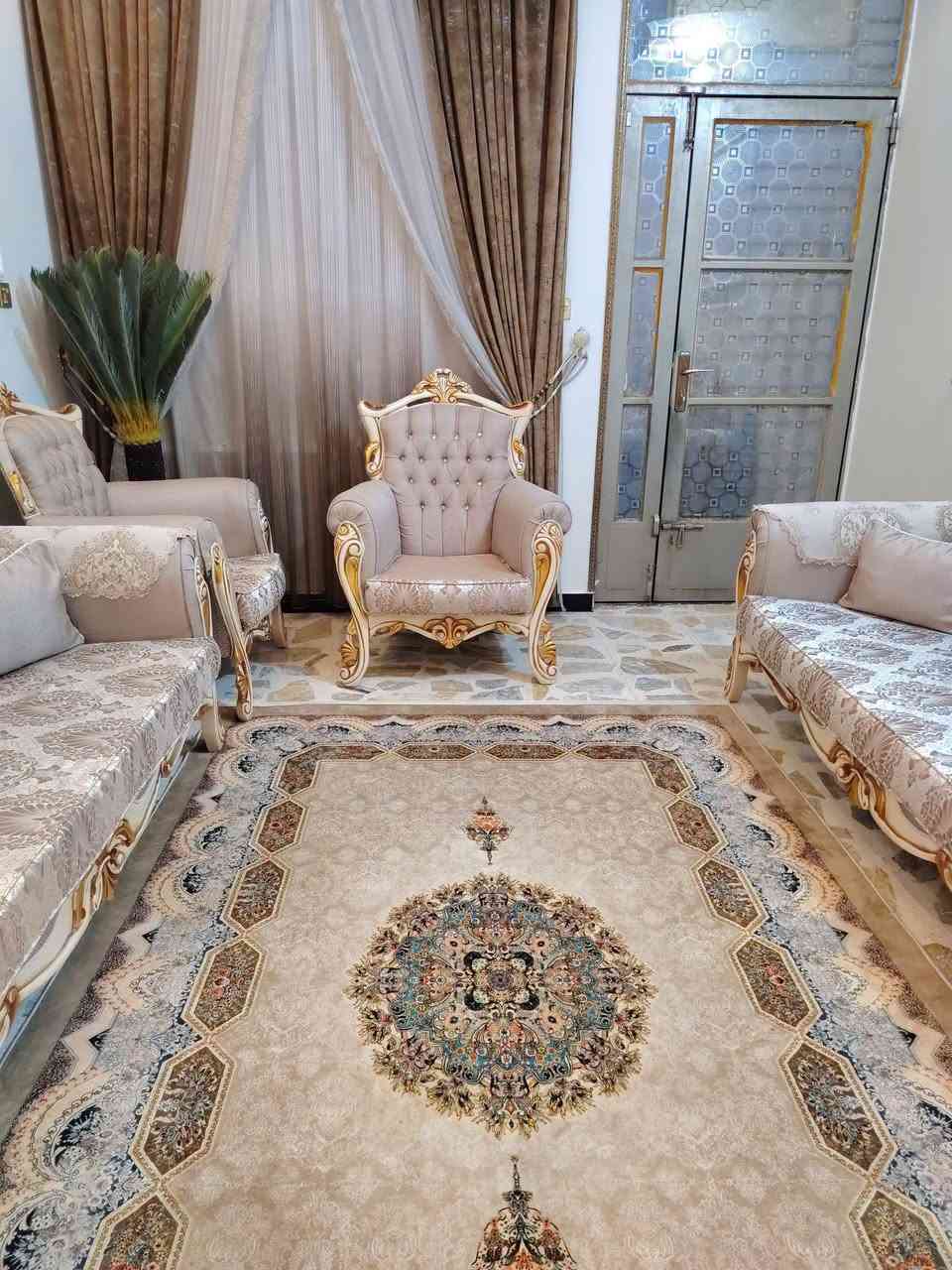 تخم زان تركي ملكي كلش نضيف 10 مقاعد العنوان بغداد مدينه الصدر للاستفسار خاص او الاتصال بالرقم ***********
