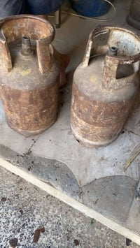 عندك دبة غاز واتريد اتبيعها اني اجيك للبيت وبسعر جيد شرط ان تكون عراقي...