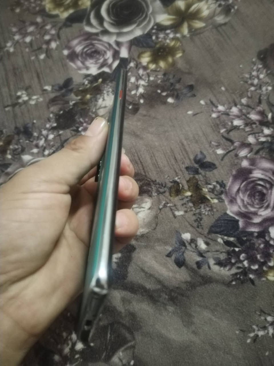 تكنو 40 فاي جي للبيع ومراوسه
ما بي شي بس شخط مثل ما واضح ما ماثر بشي 
جهاز نضيف حيل معا كارتون وكيبل فقط 
سعر 300 بي مجال بسيط
*********** واتساب متواجد
