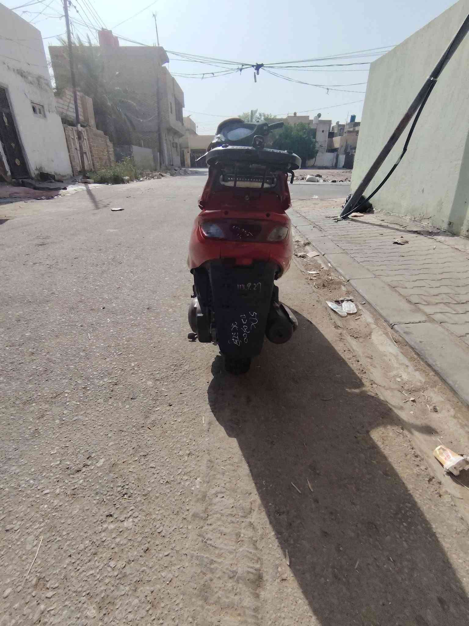 دراجة فراشة مال حاوية كفالة عامة محرك مامفتوح اي نقص مابية كلشي بيها شغال ورقة الوكيل موجودة السعر خاص مكاني النجف ***********
