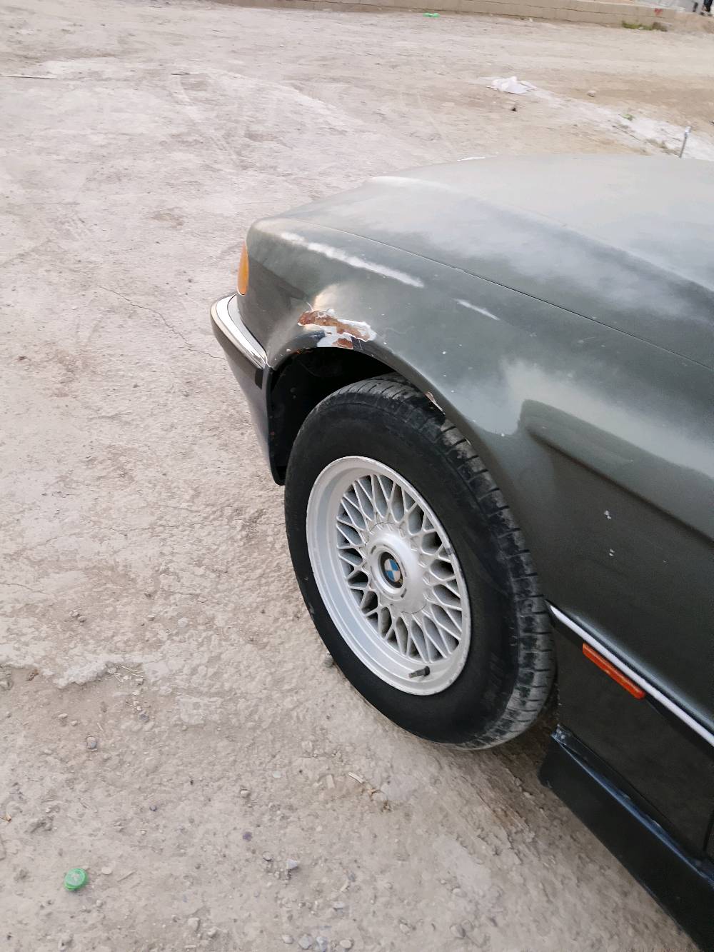 السلام عليكم للبيع بي ام خفاش موديل 97 السعر 60 وبيها مجال