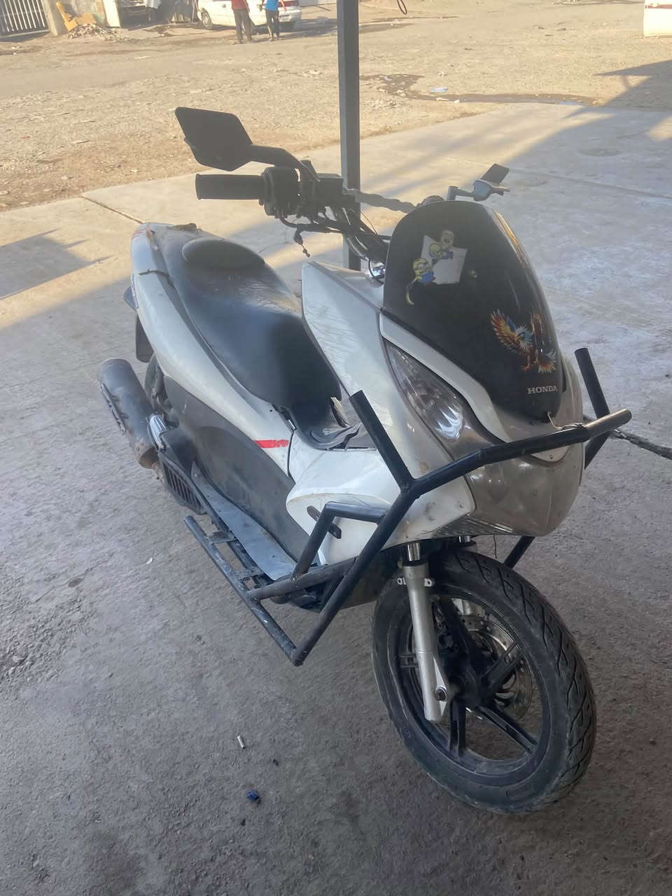 سلام عليكم
PCX150
للبيع او مراوس
كلها شغاله بس بيها نقوصات
مكاني سامراء
رقم ***********
