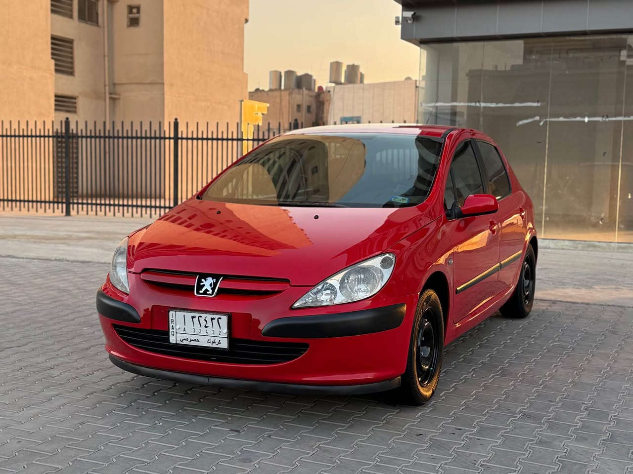 ***********السلام عليكم بيجو 307 موديل 2005 فول موصفات كير اوتماتيك كير محرك شرط تبريد شغال ثلج السياره جاهزه بدون مصرف ترايك وين مايعجبك كلير عام اثر جراد بدون ضرر بدون معجون بطاقه بانزين بي   رقم كركوك مشروع وطني منتهي سنه نوص شرط التحويل سعرها 53 بي مجال مكان السياره كركوك قصط مايرهم لل استفسار *********** كركوك, العراق
