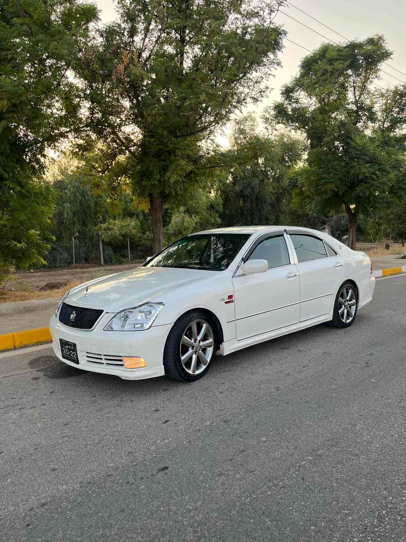 شاهینە سپۆڕت بڕاوە   سعری 53گەڵا
شاهینە سپۆڕت 182
گەورە بەگەورە. 2005
3دوگمە ناو ڕەش 
بڕاوە.   کۆدی هەیە 
نمونە لەجوانی 
کامل مەسرە کراوە 
تەبریت ساردوو گەرم 
جامی هەڵگیراوە 
بێ چاڵوو شوخت 
لایت لێگز
پێشوو دوا حاسە 
4تایە ویلئ دنگەی لۆکی لەسەرە 
تەقەو رەقەی بەشەرت 
داعموو لێدراو قرچ بەشەرت 
کەڤەروو سەقفوو شەنسی بەشەرت 
گێڕوو مەکینەی بە شەرتی فیتەر 
***********
شوێن هەڵەبجەی شەید 
سعری. 53گەڵا📌🖤
