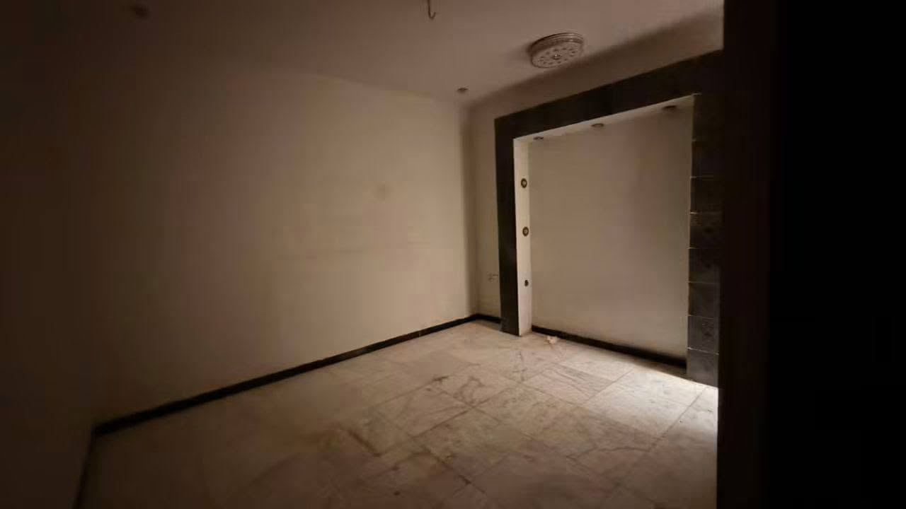دار الإيجار طابقين
الموقع بستان الحلو قرب بيت المسلماوي
نظيف جدا
يحتوي على ٥ غرف نوم مع مجعات صحيه
مع مقدمه ٦ أشهر
مراجعه مكتب الأهرام لعقار والمقالات شارع 60قرب مجمع الضامن الطبي *********** بيه واتساب
***********

نص مكتوب في الصور:
- للايجار