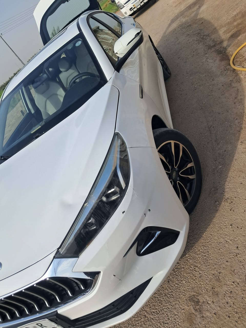 السلام عليكم سياره فول مواصفات موديل 24 ماشيه 70 السعر 120 وبيها ***********
