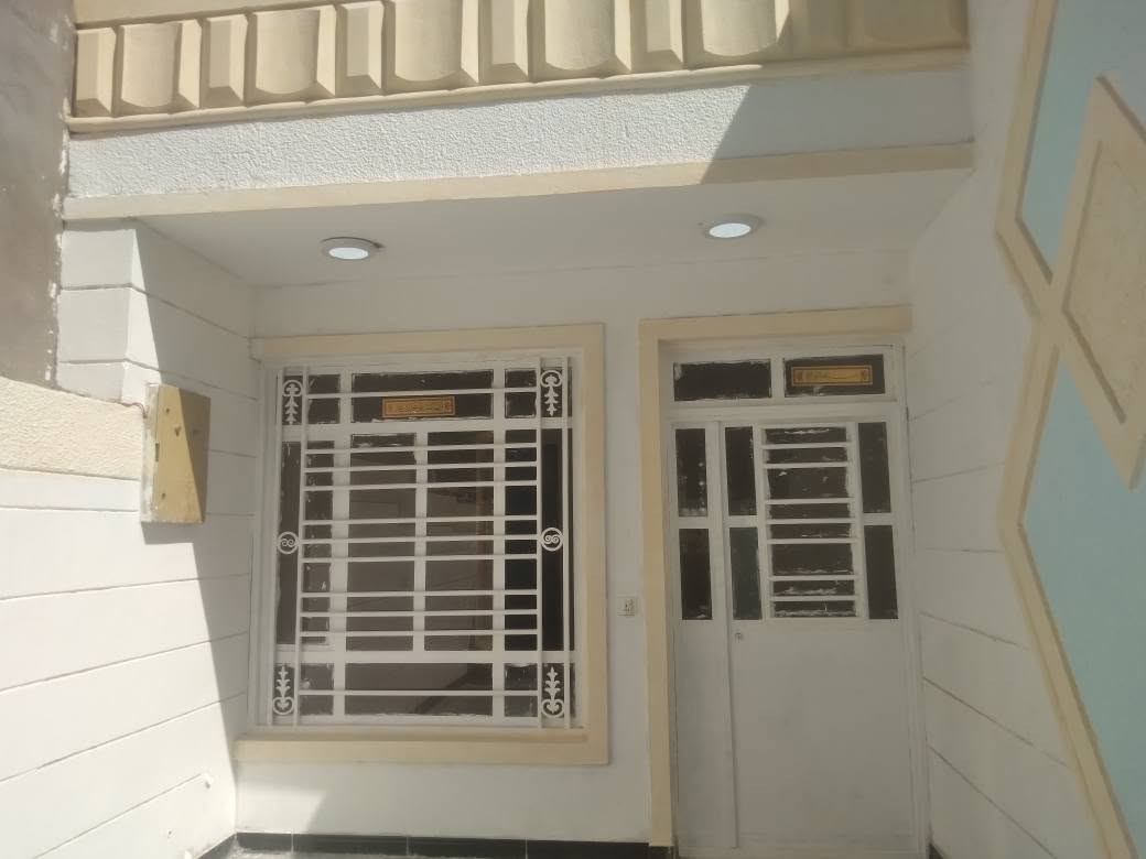 السلام عليكم 

منزل 🏡 الايجار كراده  شارع 62قرب الجامعة التكنلوجيا شارع الصناعة 

ملاحضة انا صاحب القار لست مركز عقاري {{{بدون عموله}}}

اللمساحة 140

واجهة     5
 
2 كراج

3   صحيات

3    غرف

1 مطبخ

1 استقبال 

2 بلكونات
2منور
2 اسطح
2سخانات
8كامرات صوت وصورة 
منزل 🏡 مصبوغ كامل الخدمات 

الاستفسار على الرقم أدنى واتساب فقط

*********** بغداد, العراق
